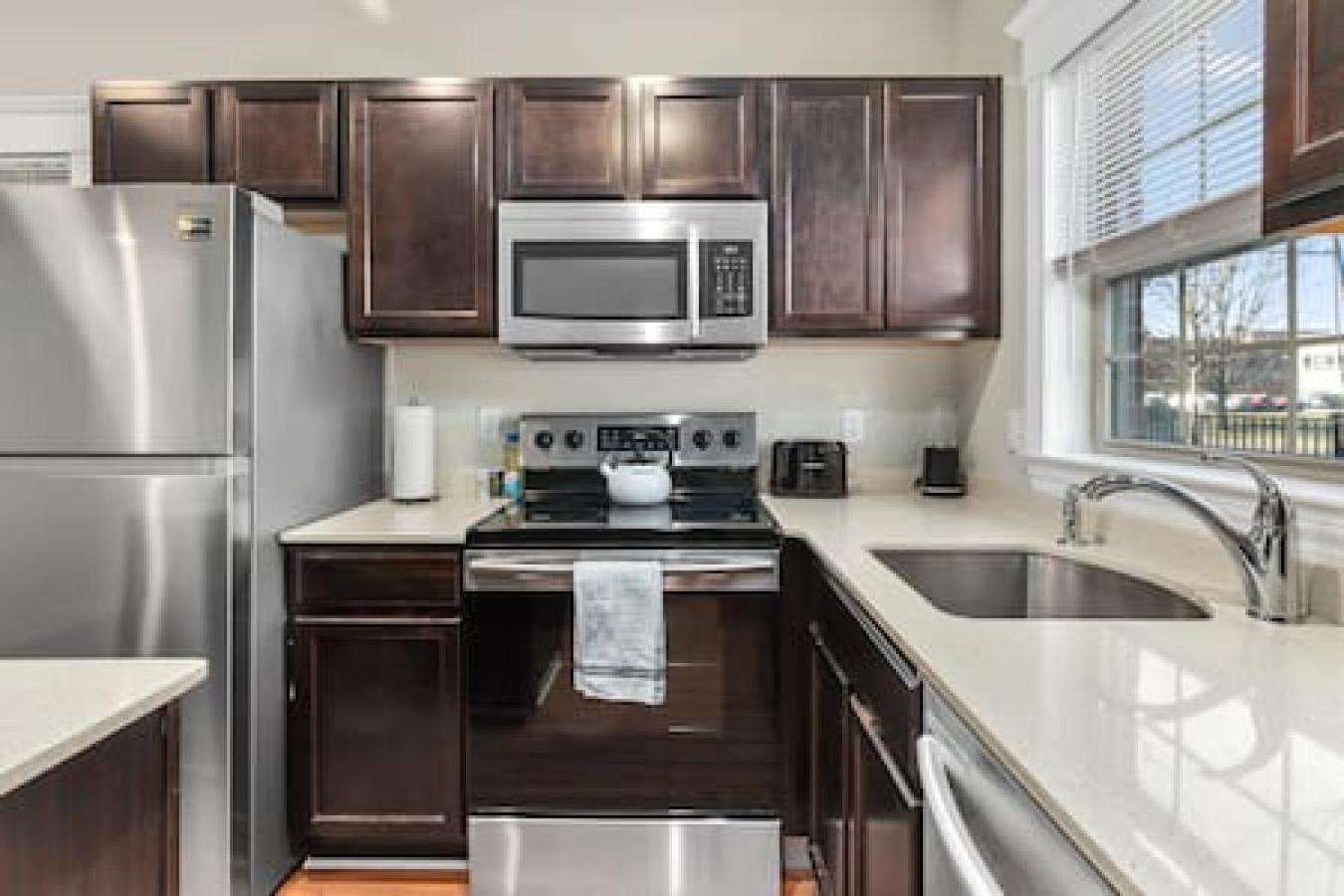 Apartment Affordable 1-br By Dmc Detroit