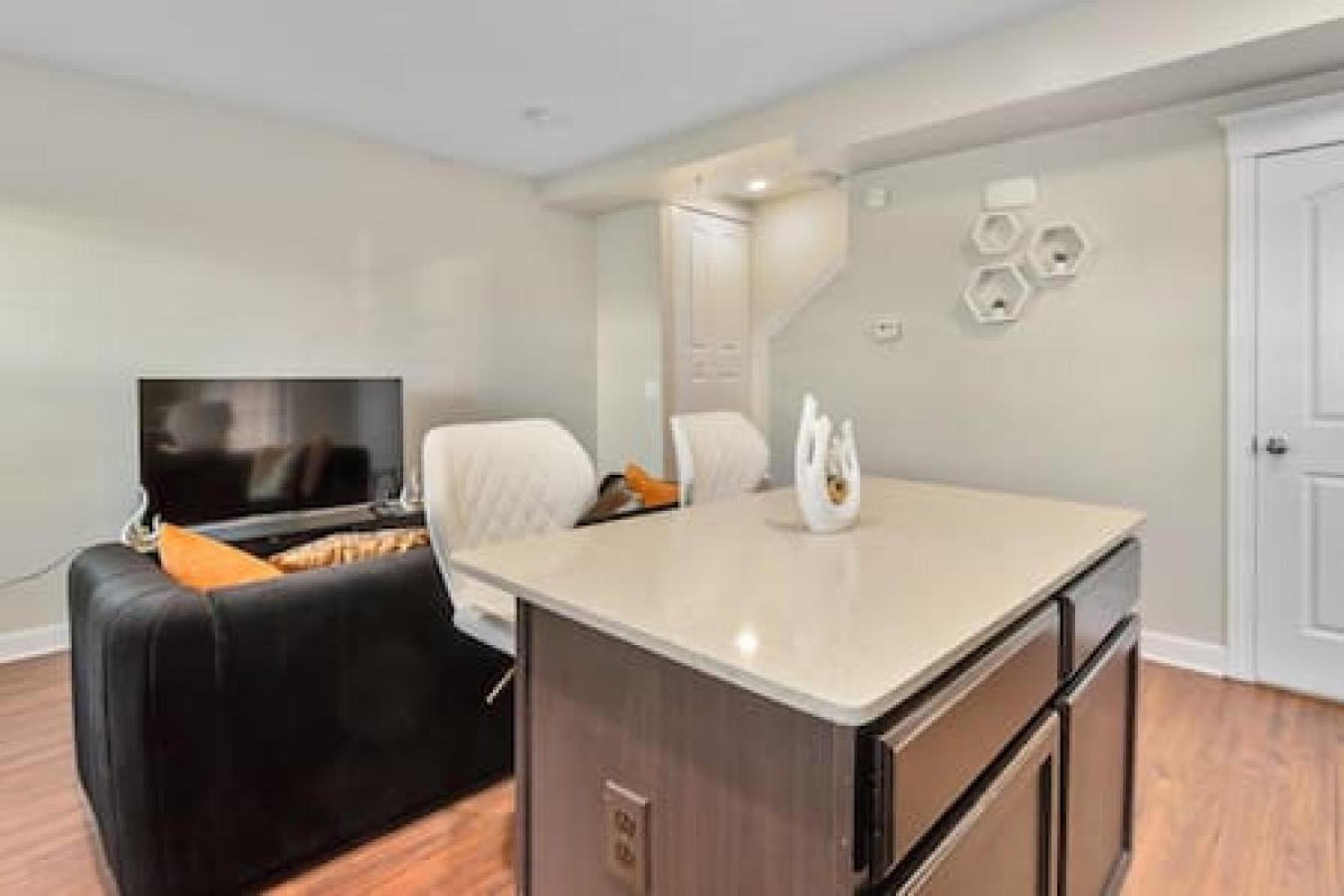 Affordable 1-br By Dmc Apartment *