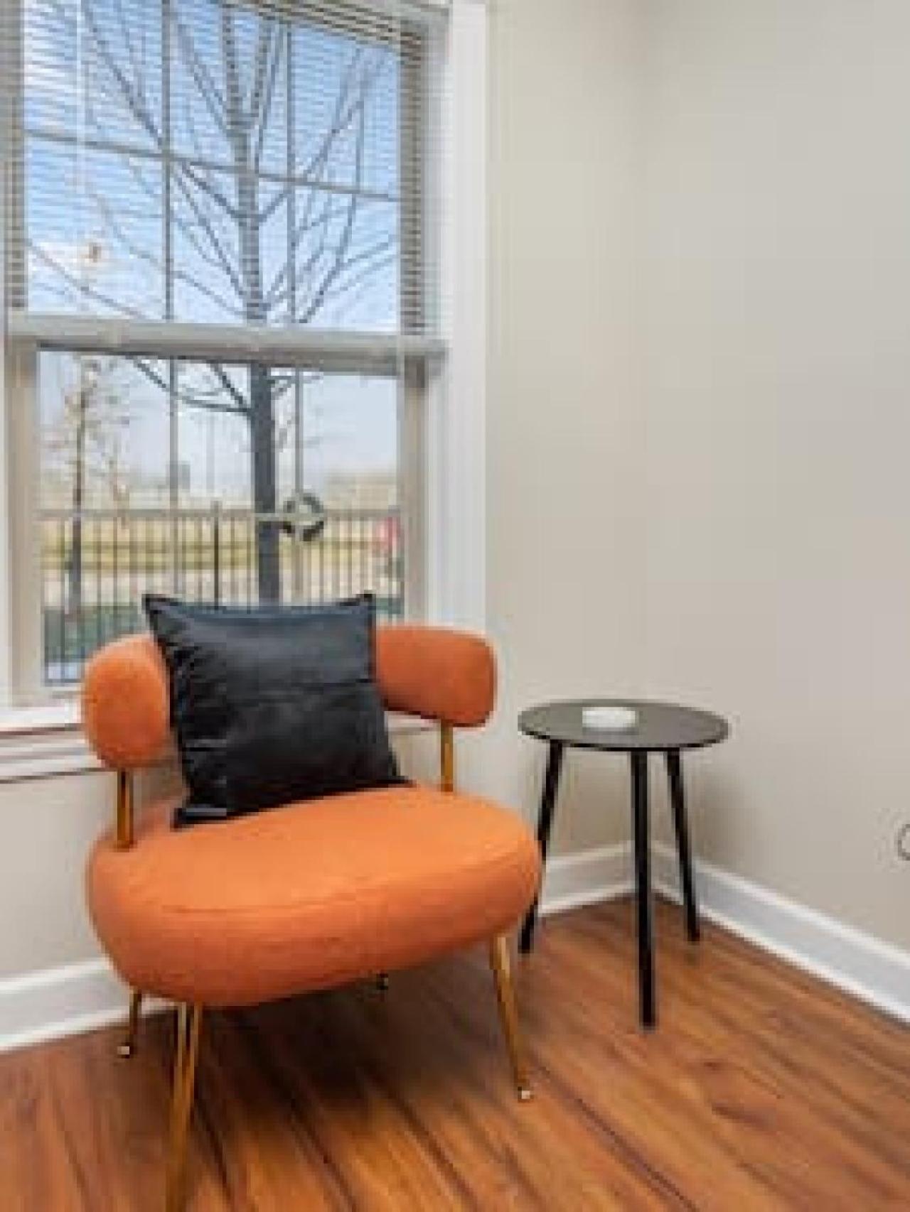 Apartment Affordable 1-br By Dmc Detroit
